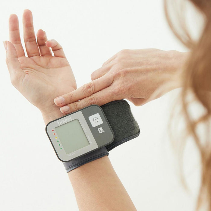 Beurer BC 27 Wrist Blood Pressure Monitor with Risk Arrhythmia